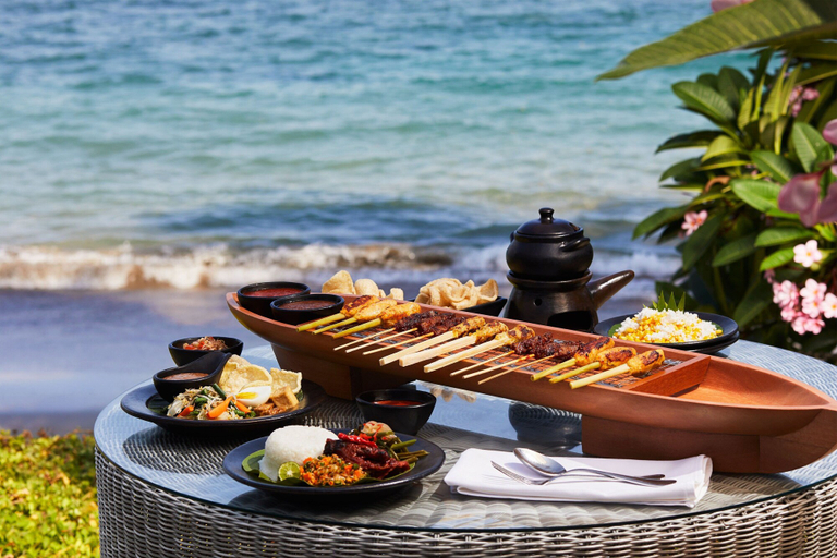 Sheraton Senggigi Beach Resort - Food & Drinks