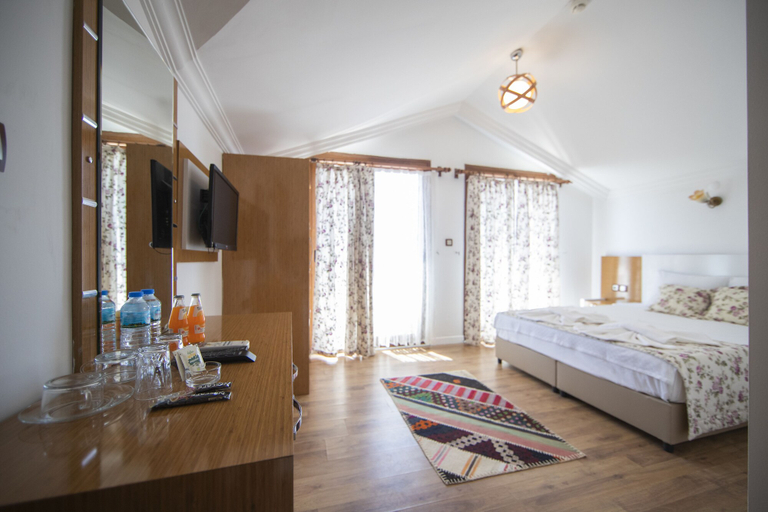 Bedroom 2, Mandalin Akyaka Hotel, Ula