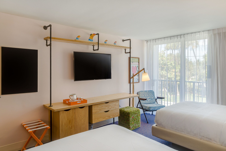 Bedroom 4, Plunge Beach Resort, Broward