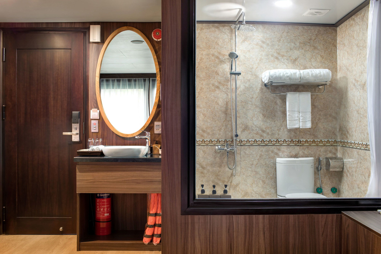 Bathroom 5, UniCharm Cruise, Lê Chân