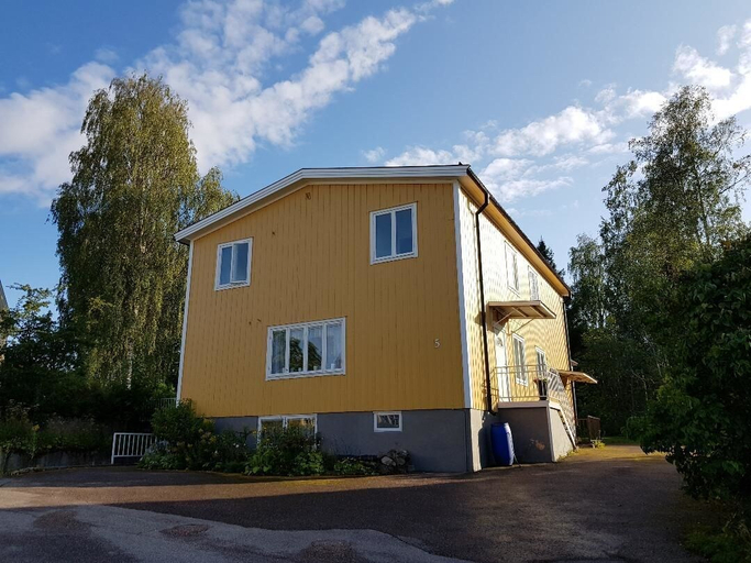 Exterior & Views, Lovely Spacious Apartment centerally, Sandviken