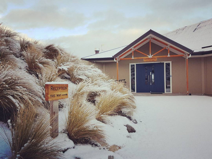Exterior & Views 2, Lakestone Lodge, Mackenzie