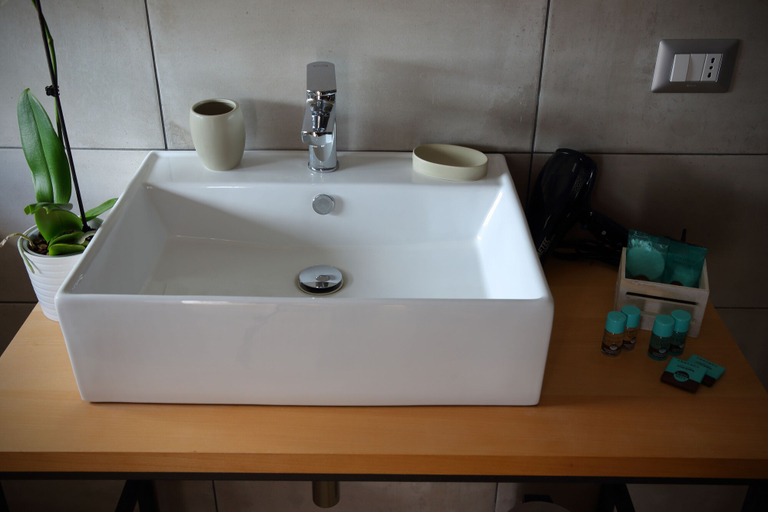 Bathroom 3, Maribà, Agrigento