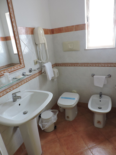 Bathroom 4, Hotel Elite, Palermo