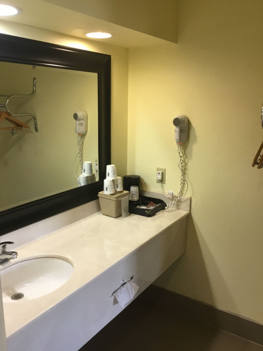 Bathroom 3, Super 8 by Wyndham Fairfield Tx, Freestone