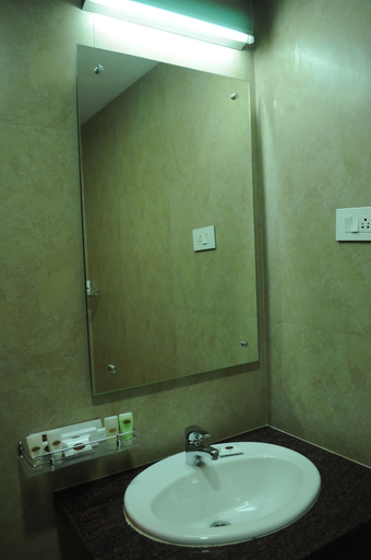 Bathroom 4, Hotel Prince Gardens, Coimbatore
