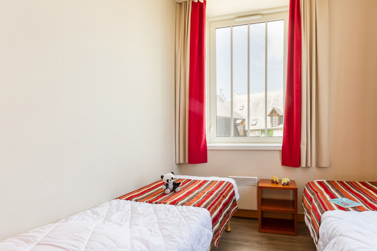 Bedroom 2, Pierre & Vacances Residence Le Moulin des Cordeliers Loches, Indre-et-Loire