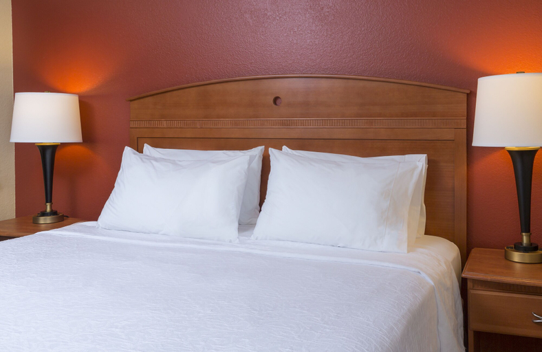 Bedroom 3, Hampton Inn Houston/Stafford, Fort Bend