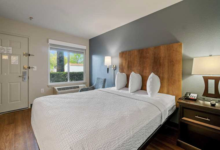 Bedroom 3, Extended Stay America Suites San Francisco San Mateo SFO, San Mateo