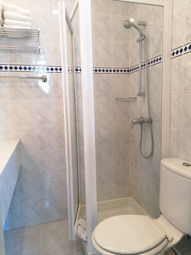 Bathroom 4, Hotel Du Centre, un hotel AMMI, Alpes-Maritimes