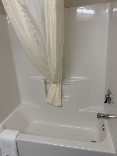 Bathroom 5, Norland Inn and Suites Roseau, Roseau