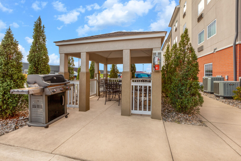 Exterior & Views 2, Fairfield Inn & Suites by Marriott Kalamazoo, Kalamazoo