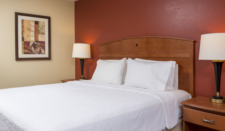 Bedroom 3, Hampton Inn Houston/Stafford, Fort Bend