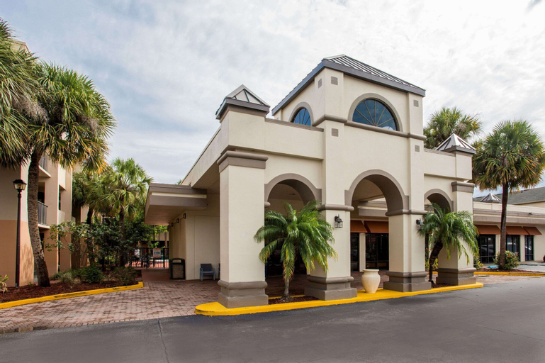 Days Inn & Suites by Wyndham Orlando Airport, Orange