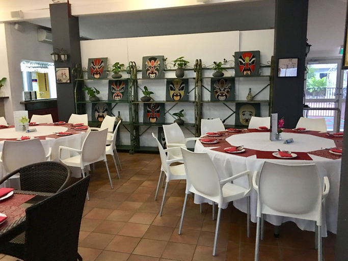 Food & Drinks 5, South Cairns Resort, Cairns