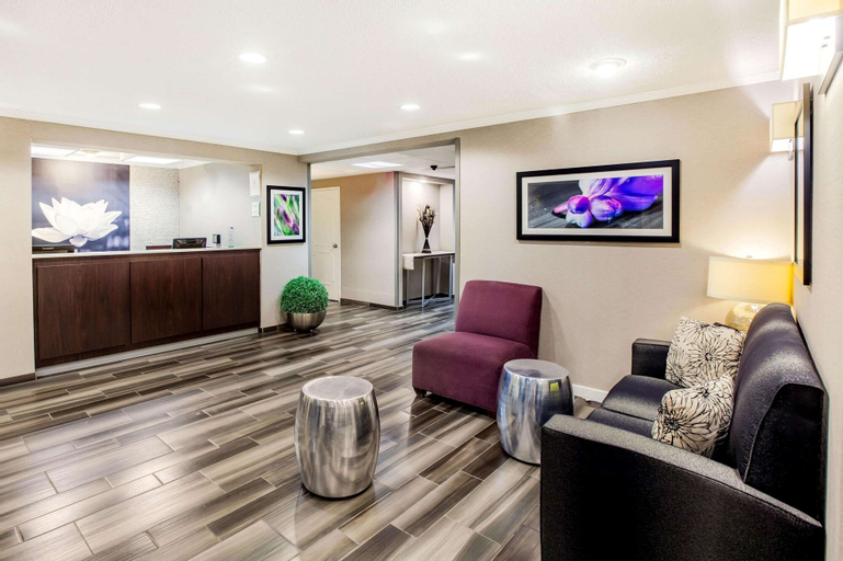 Public Area 2, La Quinta Inn & Suites by Wyndham Houston Baytown East, Harris