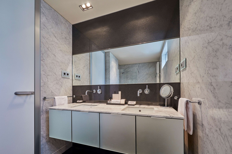 Bathroom 5, Hyatt Regency Madrid Residences, Madrid