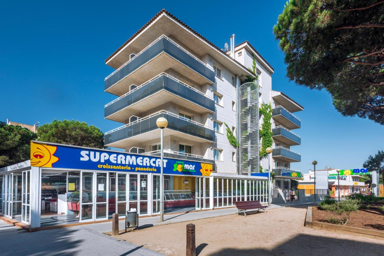 Exterior & Views 2, Apartaments Solmar, Girona