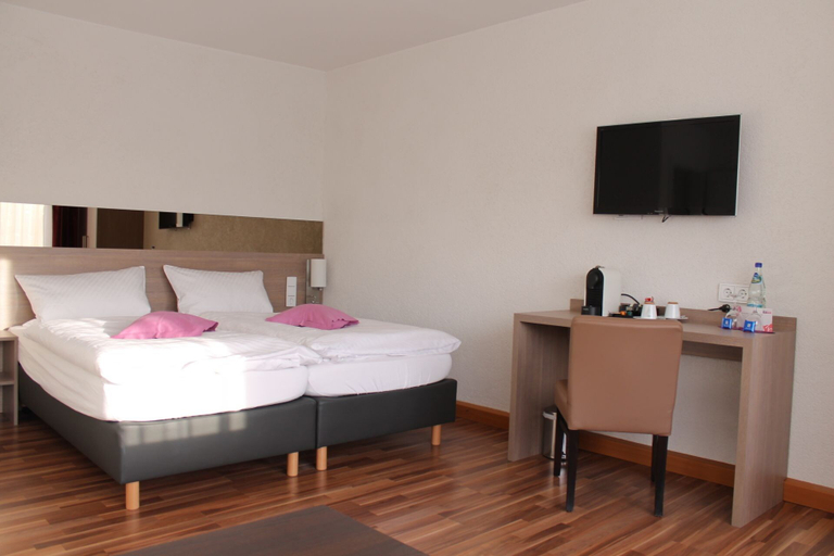 Bedroom 3, RheinHotel Arte, Ahrweiler