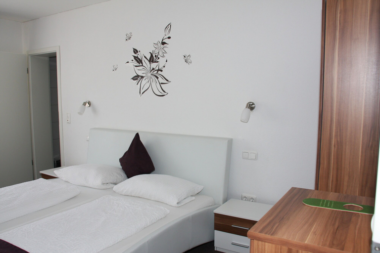 Bedroom 2, Hotel Restaurant Hubertushof, Paderborn