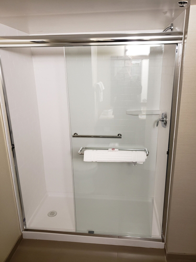 Bathroom 5, Comfort Inn & Suites Red Deer, Division No. 8