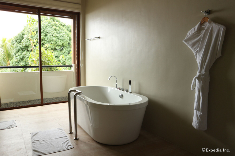 Bathroom 4, Bravo Resorts - Munting Paraiso, Dauin