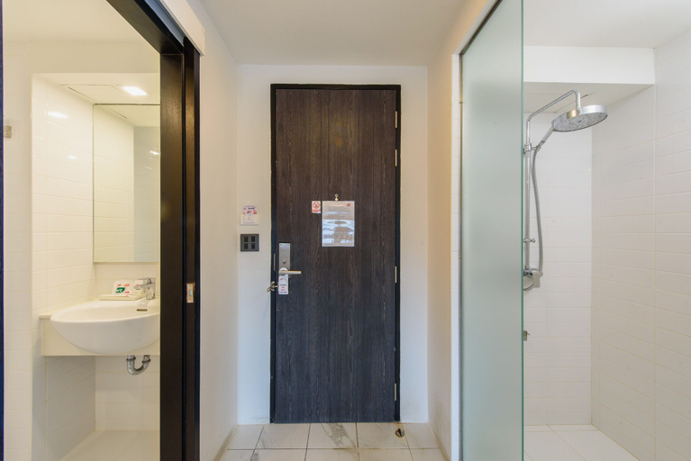 Bathroom 5, We Terminal Hotel, Muang Chiang Mai