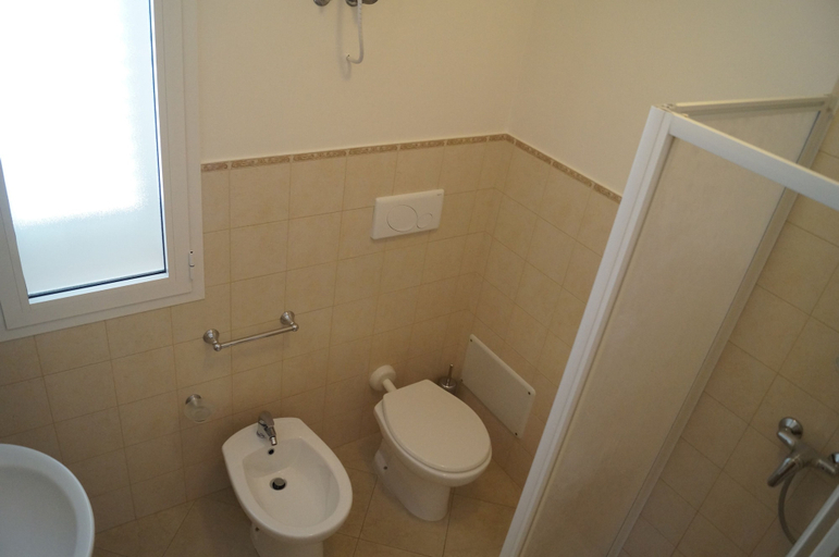 Bathroom 3, Residence Bellevue, Lecce