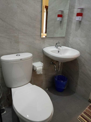Bathroom 5, Alzara Hotel Syariah, Gunung Kidul