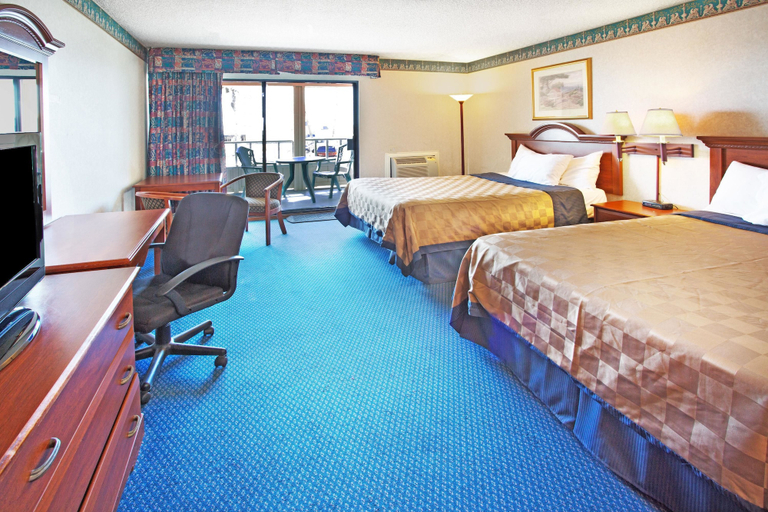 Bedroom 2, Travelodge by Wyndham Ocean Front, Orange