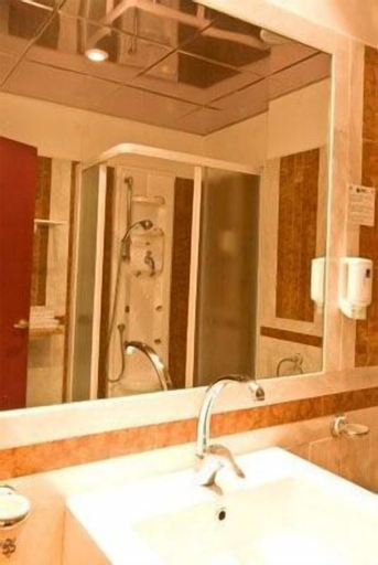 Bedroom 3, Hotel Soraya, Udine