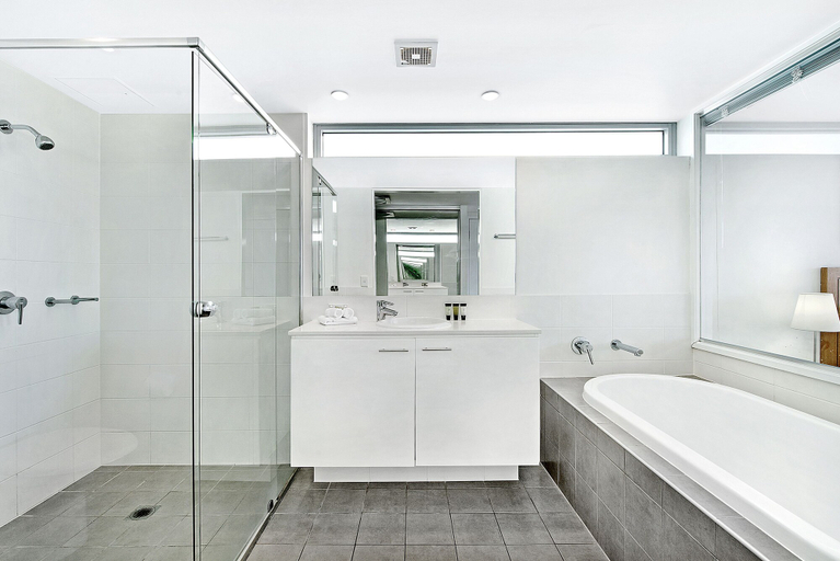 Bathroom 4, ULTIQA Freshwater Point Resort, Gold Coast