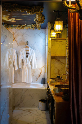Bathroom 5, Hôtel Cap Pirate, Hérault