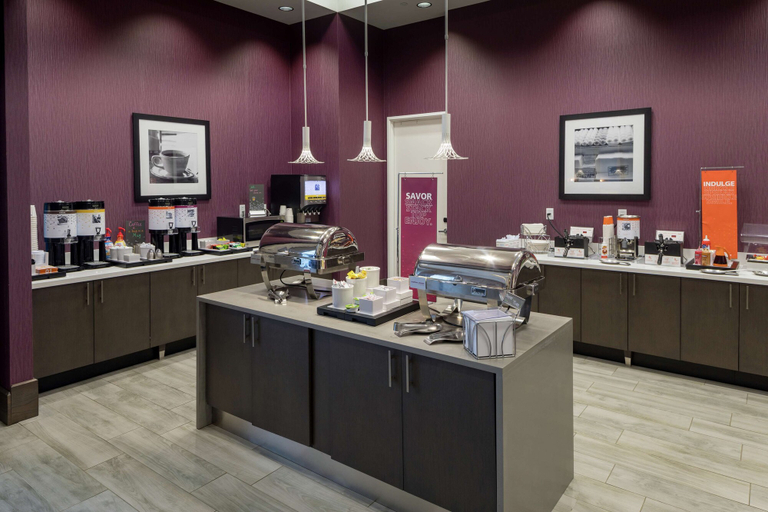 Food & Drinks 5, Hampton Inn & Suites Asheville Biltmore Area, Buncombe