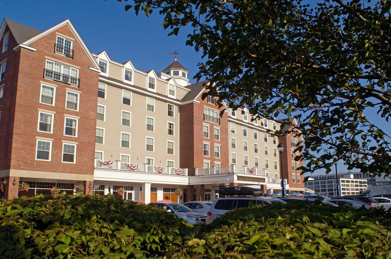 Exterior & Views 2, Salem Waterfront Hotel & Suites, Essex