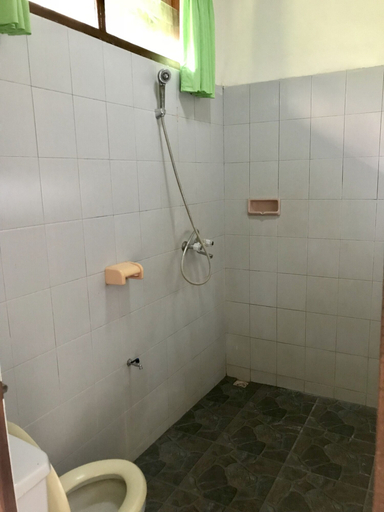 Bathroom 3, Danasari Homestay, Gianyar