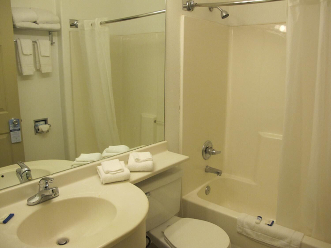 Bathroom 4, Microtel Inn & Suites by Wyndham Eagle River/Anchorage Area, Anchorage
