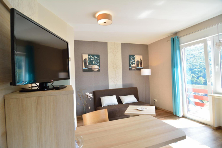 Bedroom 3, Hotel Restaurant Weingut Kapellenhof, Cochem-Zell