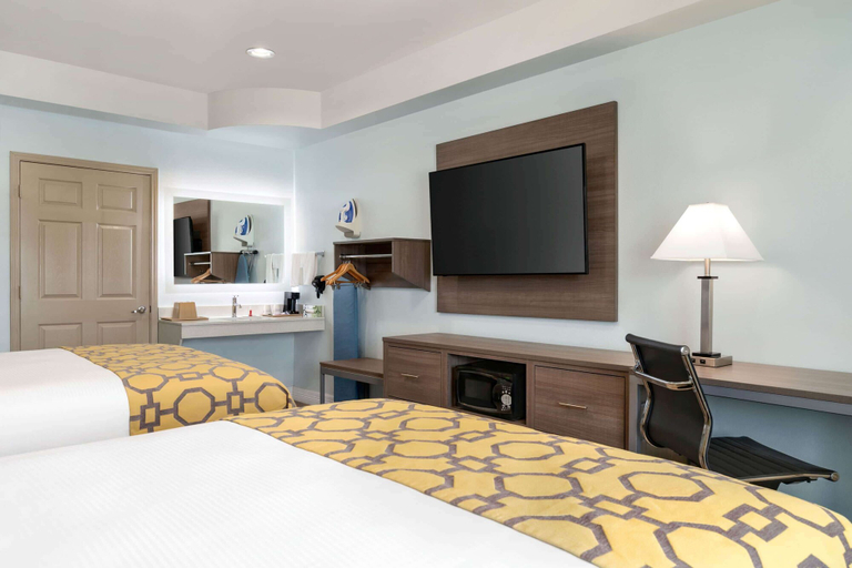 Bedroom 3, Baymont by Wyndham Kingwood, Houston