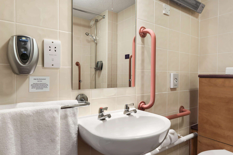 Bathroom 4, Days Inn by Wyndham Cannock Norton Canes M6 Toll, Staffordshire