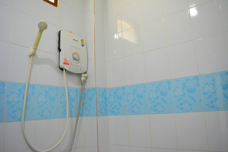 Bathroom 3, Lanta Family Resort, Ko Lanta