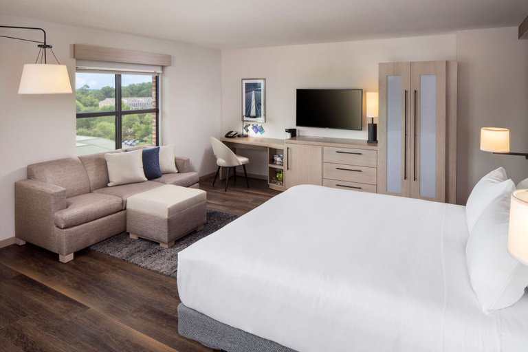 Bedroom 4, Hyatt Place Mount Pleasant Towne Centre, Charleston