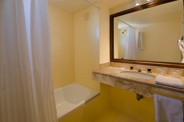 Bathroom 4, Soft Bariloche Hotel, Bariloche