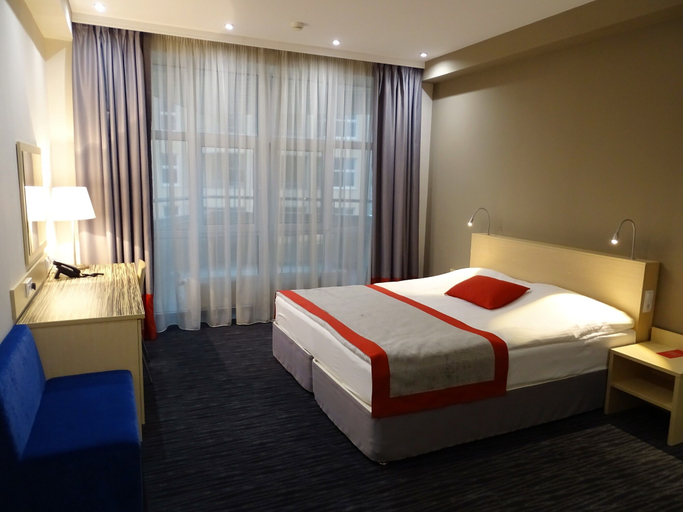 Bedroom 2, Ramada Hotel & Suites by Wyndham Alabuga, Yelabuzhskiy rayon