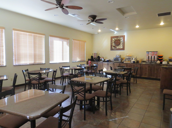 Food & Drinks 5, Days Inn by Wyndham Grand Junction, Mesa