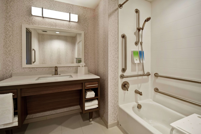 Bathroom 3, Home2 Suites Eagan Minneapolis, Dakota