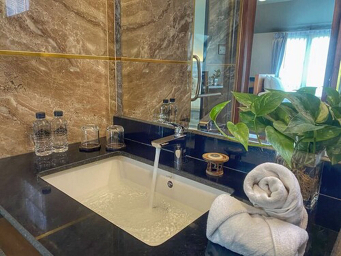 Bathroom 3, Lanna Tree Boutique Hotel, Muang Chiang Mai