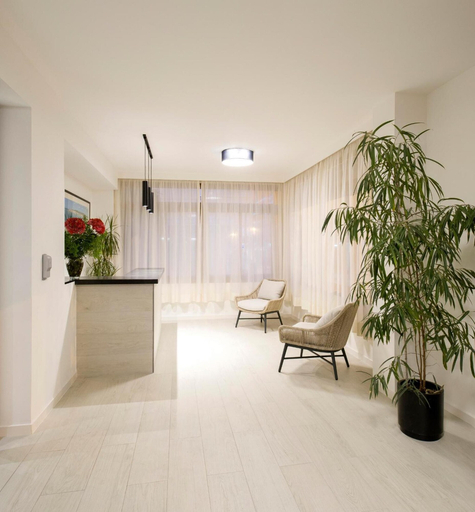 Others 5, Hostal Mallorca, Baleares