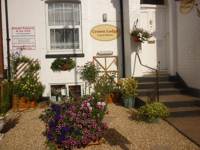 Exterior & Views 2, Crown Lodge Guest House, Reading