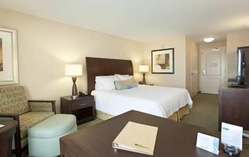 Bedroom 3, Hilton Garden Inn Mount Laurel Philadelphia, Burlington